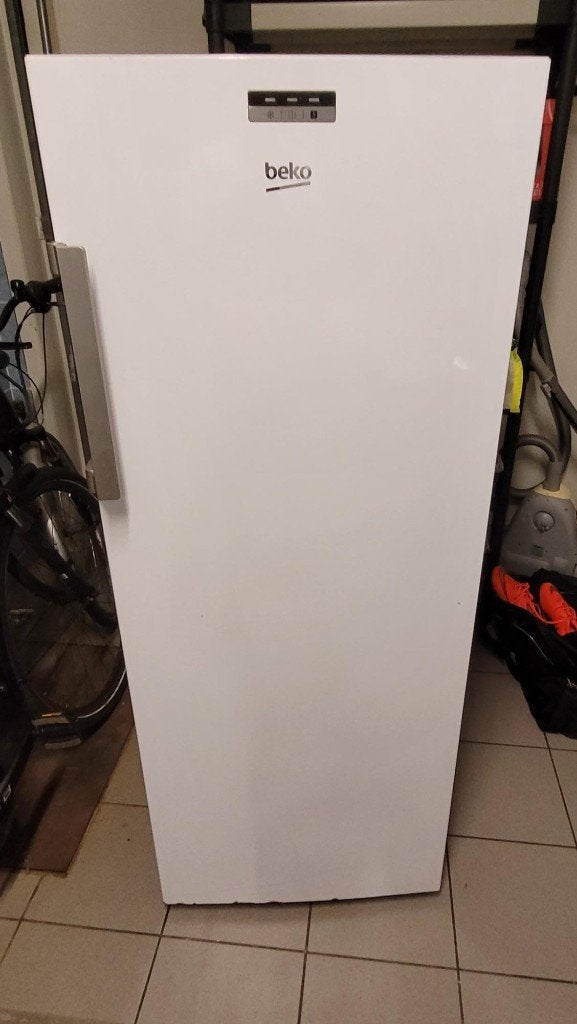 Diepvries vrijstaand model 215L, Elektronische apparatuur, Gebruikt, Minder dan 60 cm, 140 tot 160 cm, Vrijstaand