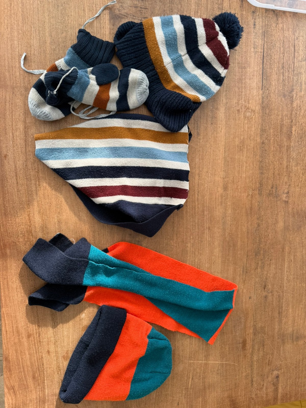 Wintersets muts en sjaal, geen wanten, Kinderen en Baby's, Ophalen of Verzenden, Zo goed als nieuw, Jongen of Meisje, Setje