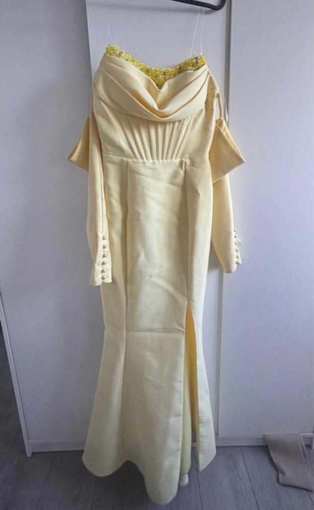 Butter yellow gala kleedje, Kleding | Dames, Galajurk, Geel, Ophalen of Verzenden, Ceremony dress