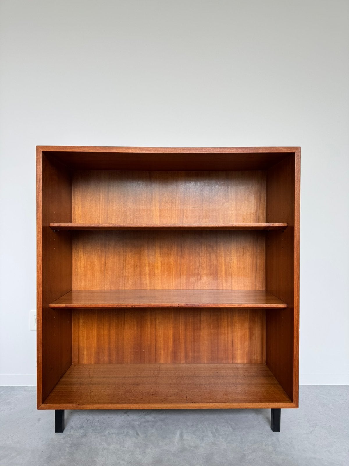 Vintage design kastje, Huis en Inrichting, Kasten | Boekenkasten, Ophalen, Met plank(en), Gebruikt, 50 tot 100 cm