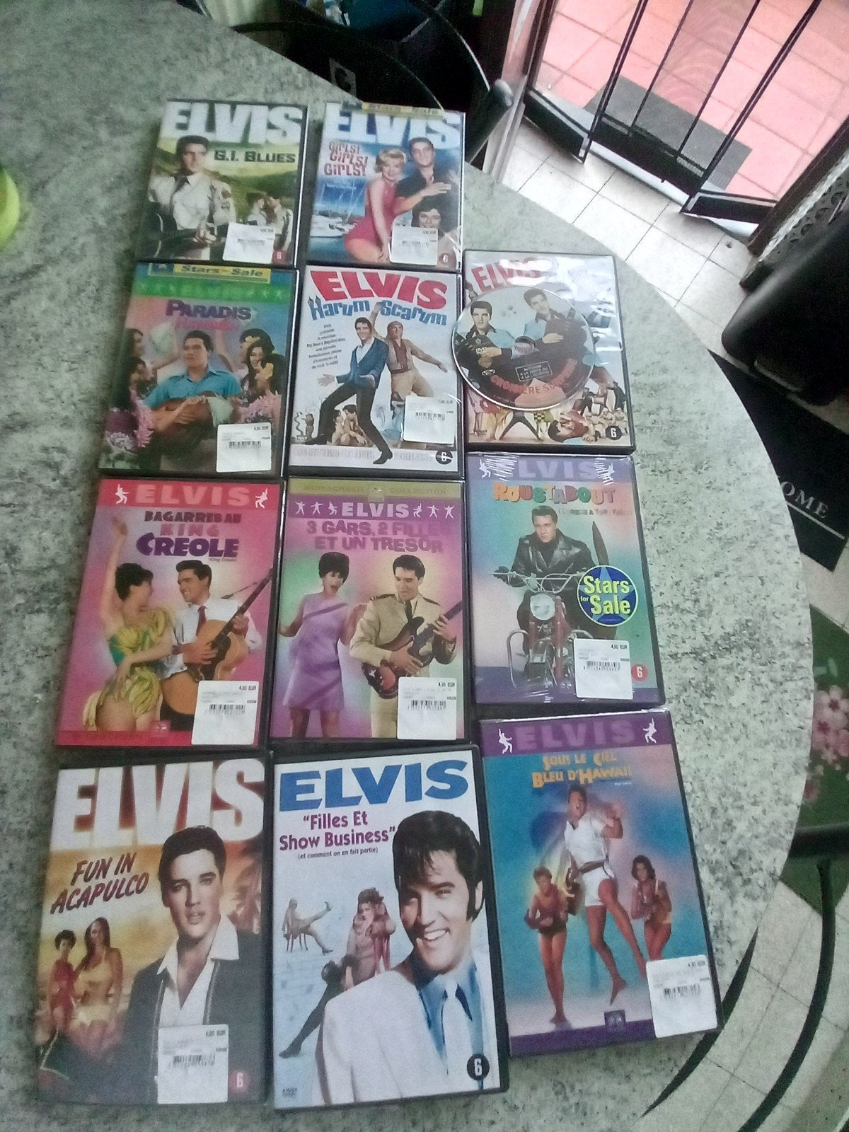 11 DVD  film  d Elvis neufs  encore  emballé  sauf  2, Enlèvement ou Envoi