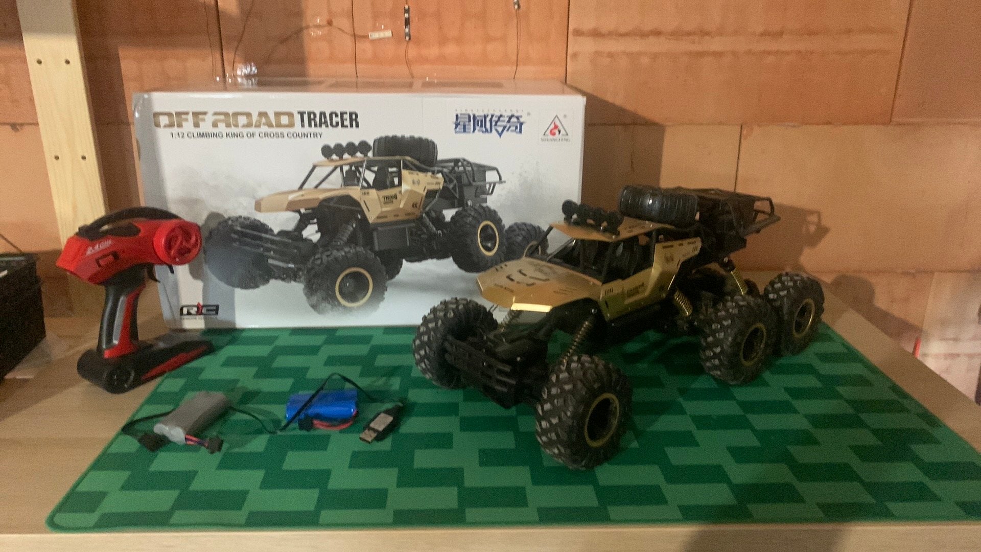 Offroad tracer, Hobby en Vrije tijd, Modelbouw | Figuren en Diorama's, Ophalen, Zo goed als nieuw