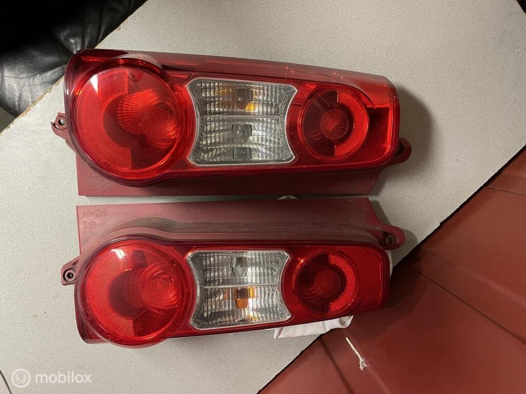 Achterlicht set Citroen Berlingo combi II ('08-'21), Gebruikt, Citroën, Ophalen of Verzenden, Citroen