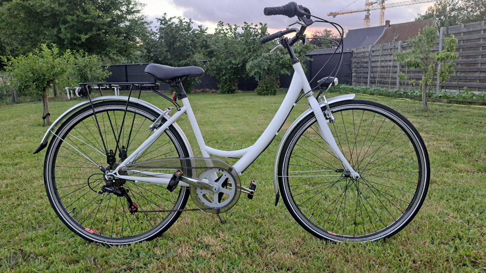 Dames en of meisjesfiets 28 inch, Ophalen, Zo goed als nieuw, Versnellingen