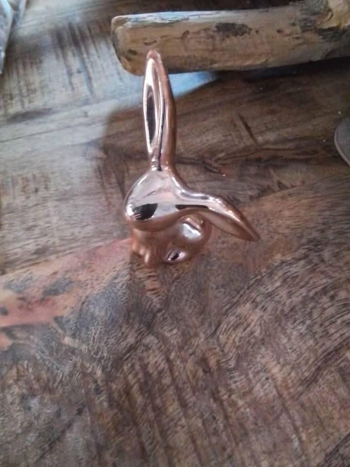 une petite posture de lapin, Collections, Statues & Figurines, Enlèvement, Neuf