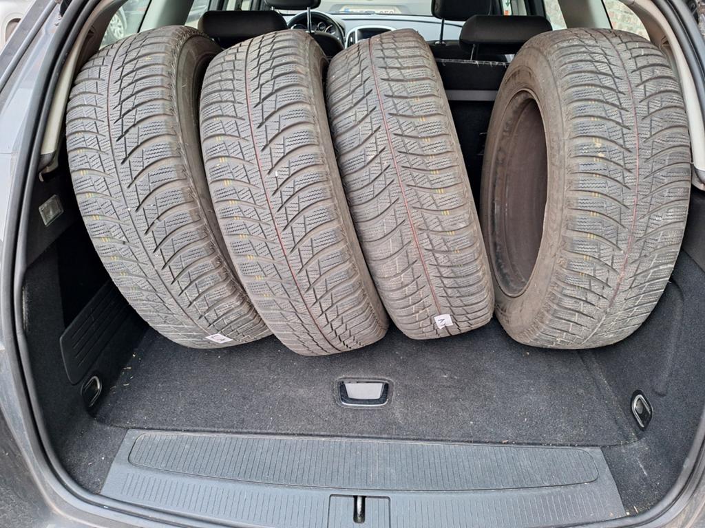 Winterbanden op stalen velg 205/60 R16 92H, Ophalen