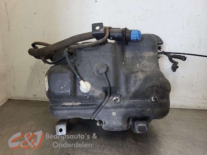 Adblue tank van een Nissan NV300, Gebruikt, -, -, Ophalen of Verzenden