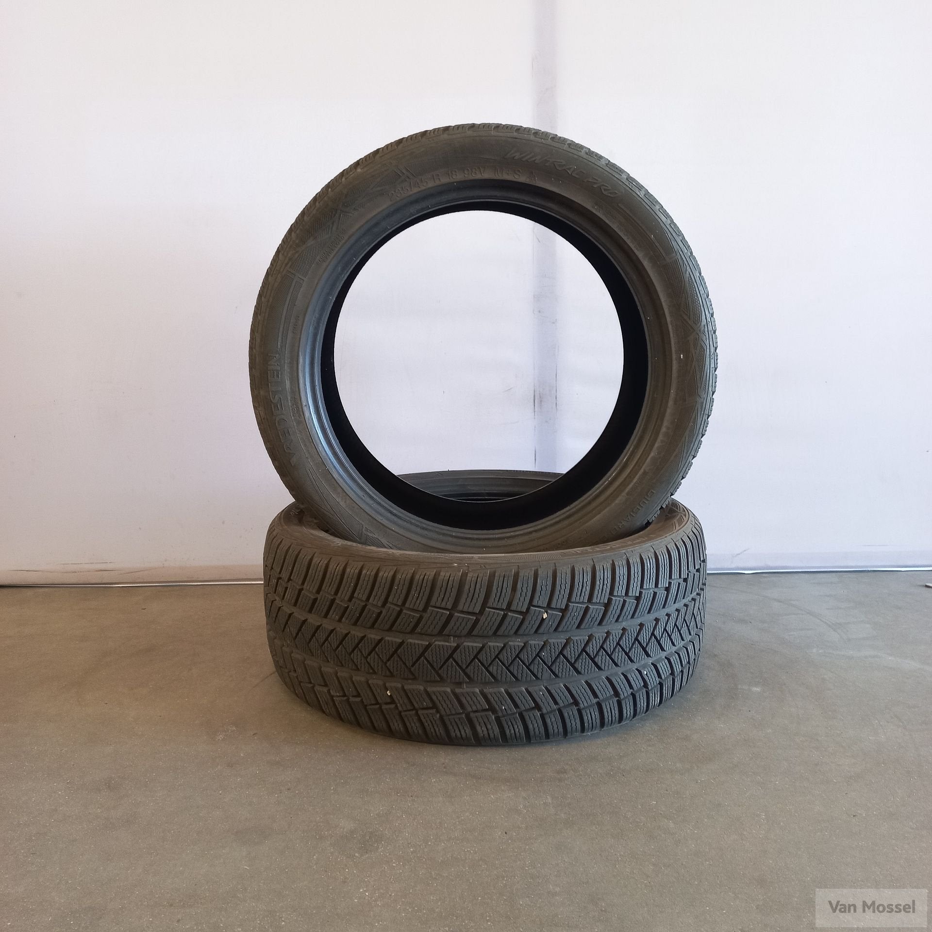 Vredestein Guigiaro Design 235/45/R18 98V, Auto-onderdelen, Banden en Velgen, 18 inch, Gebruikt, -, -