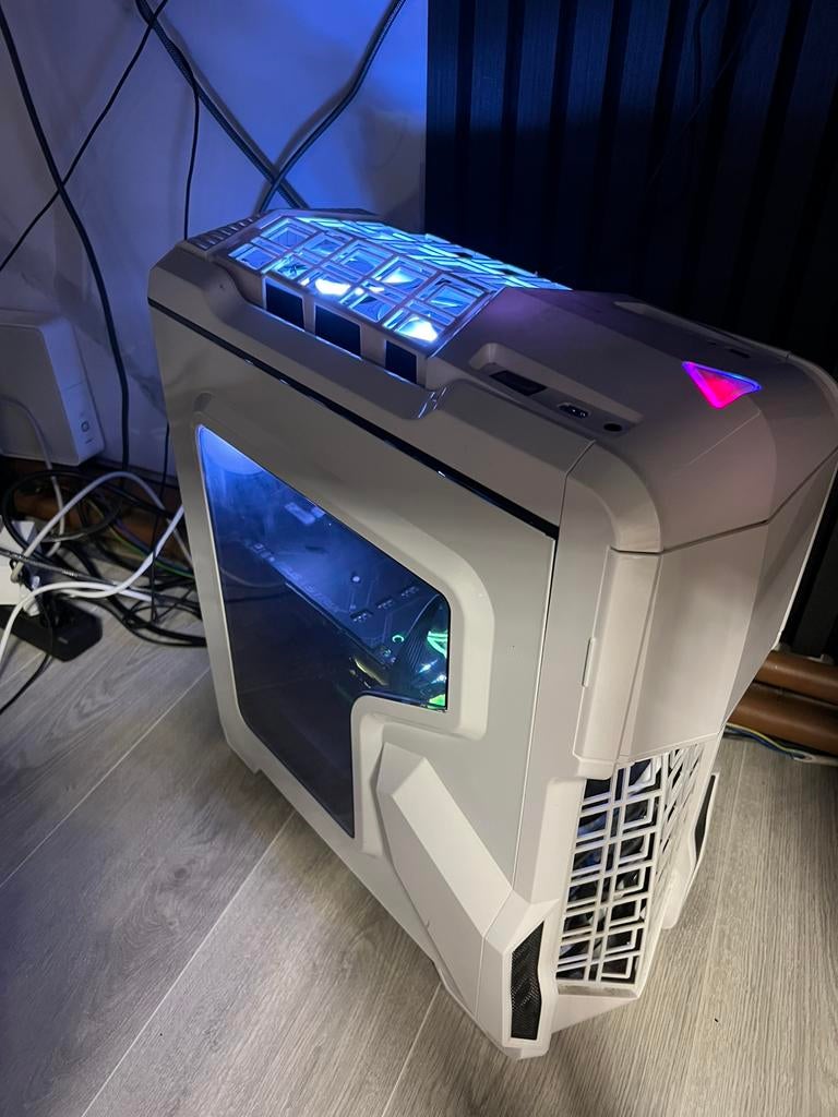 HighEnd Gaming PC i7 RTX 2060 ROG Strix 32GB Corsair 4TB SSD, Computers en Software, Desktop Pc's, Ophalen, Zo goed als nieuw