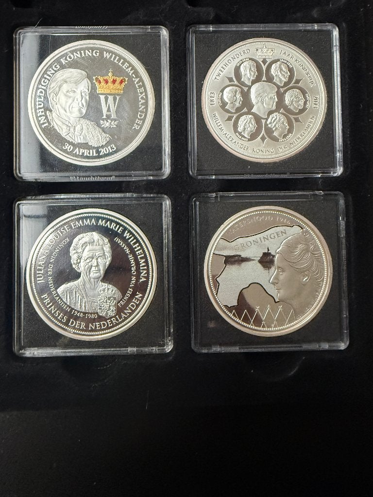 Ensemble de 5 pièces commémoratives | Notre maison royale, Timbres & Monnaies, Enlèvement ou Envoi, Autres matériaux