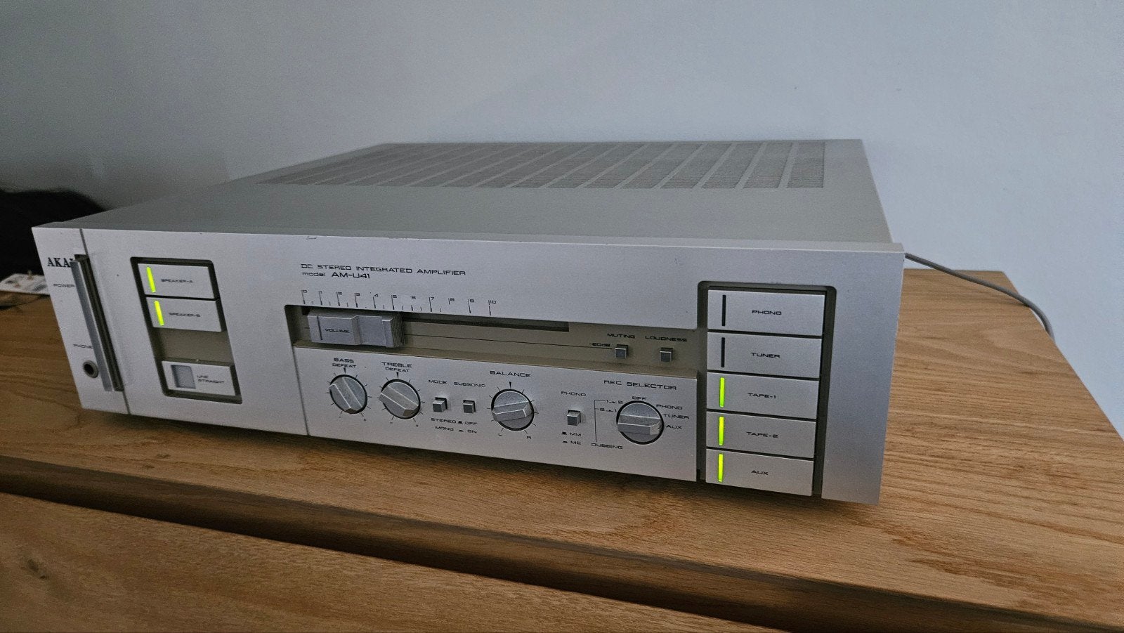 Amplificateur stéréo intégré Akai AM-U41 DC, Enlèvement ou Envoi, Analogique