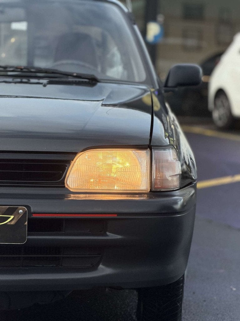 Toyota Starlet 1.0i* Voiture très propre Old timer*, Auto's, Voorwielaandrijving, Stof, 75 pk, Bedrijf
