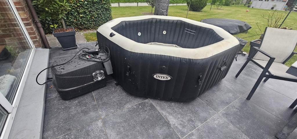 Jacuzzi, Jardin & Terrasse, Enlèvement