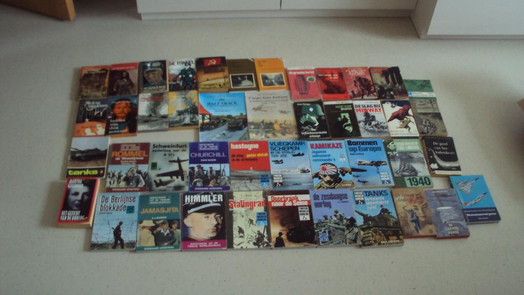 oorlog groot en goedkoop lot boeken, Boeken, Ophalen of Verzenden