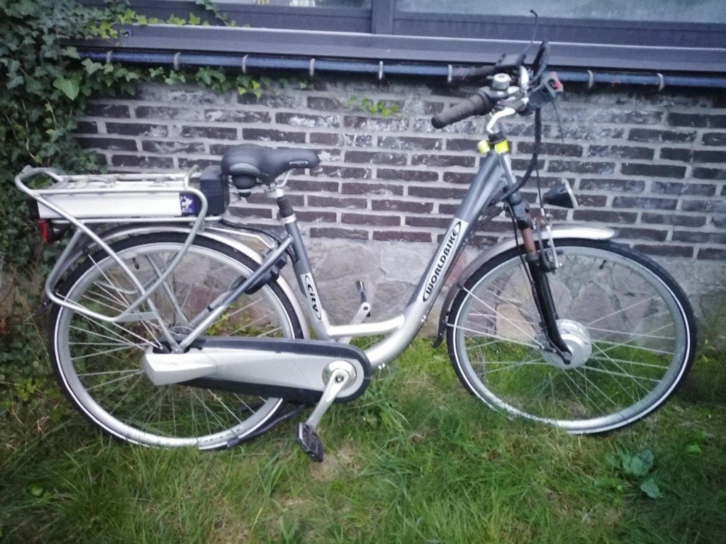 2 elektrische fietsen voor onderdelen, Fietsen en Brommers, Ophalen, Gebruikt, Zadel