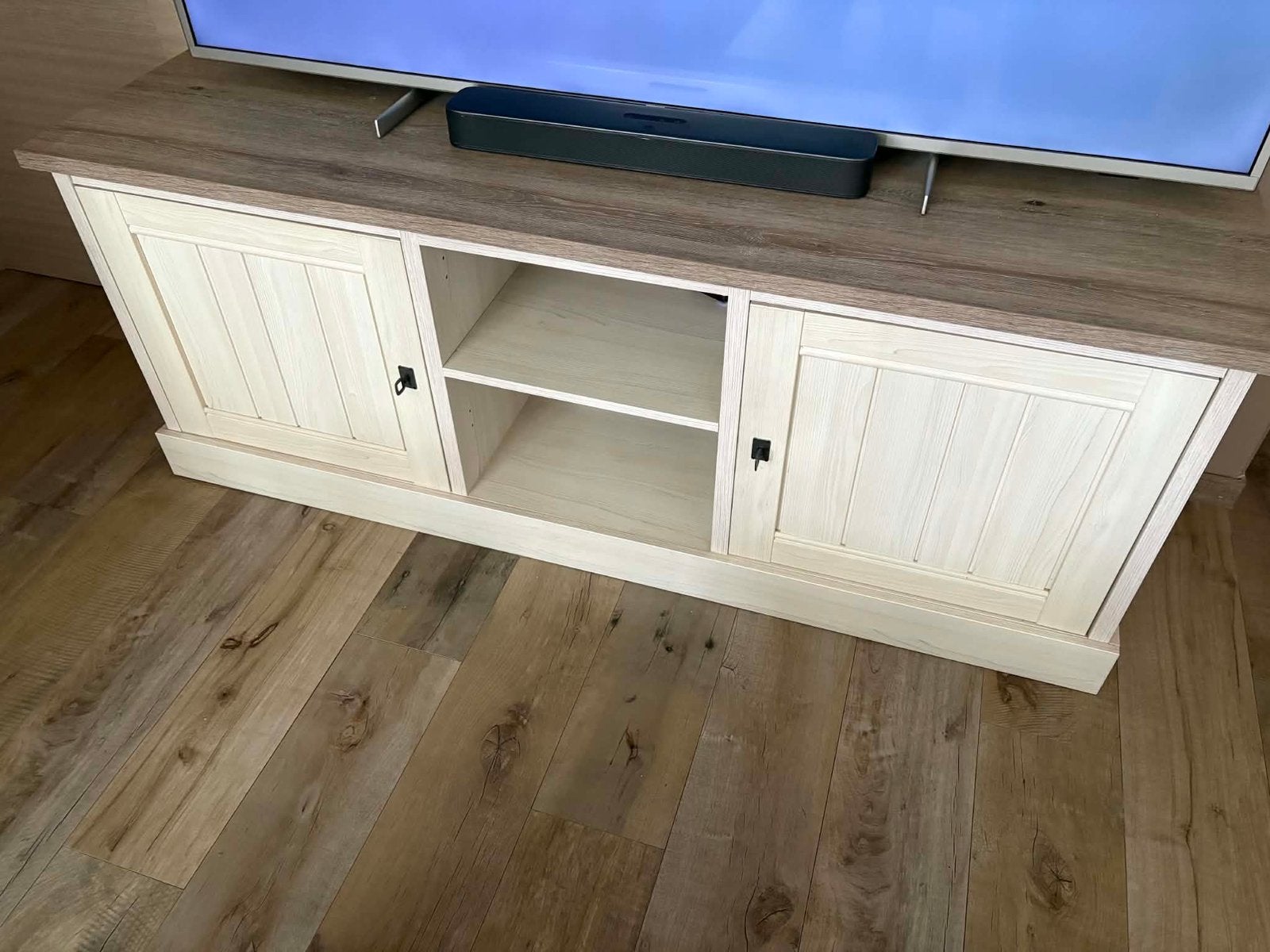Tv kast, Ophalen