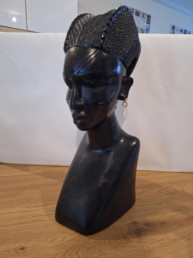Afrikaanse ebbenhouten buste van vrouw  handgesneden–37 cm, Antiek en Kunst, Buste, Ophalen of Verzenden, Zwart, Hout