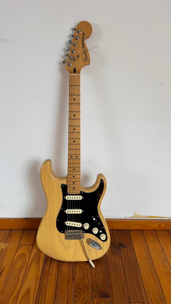 Guitare électrique Fender Stratocaster Mexico, Muziek en Instrumenten, Ophalen, Zo goed als nieuw