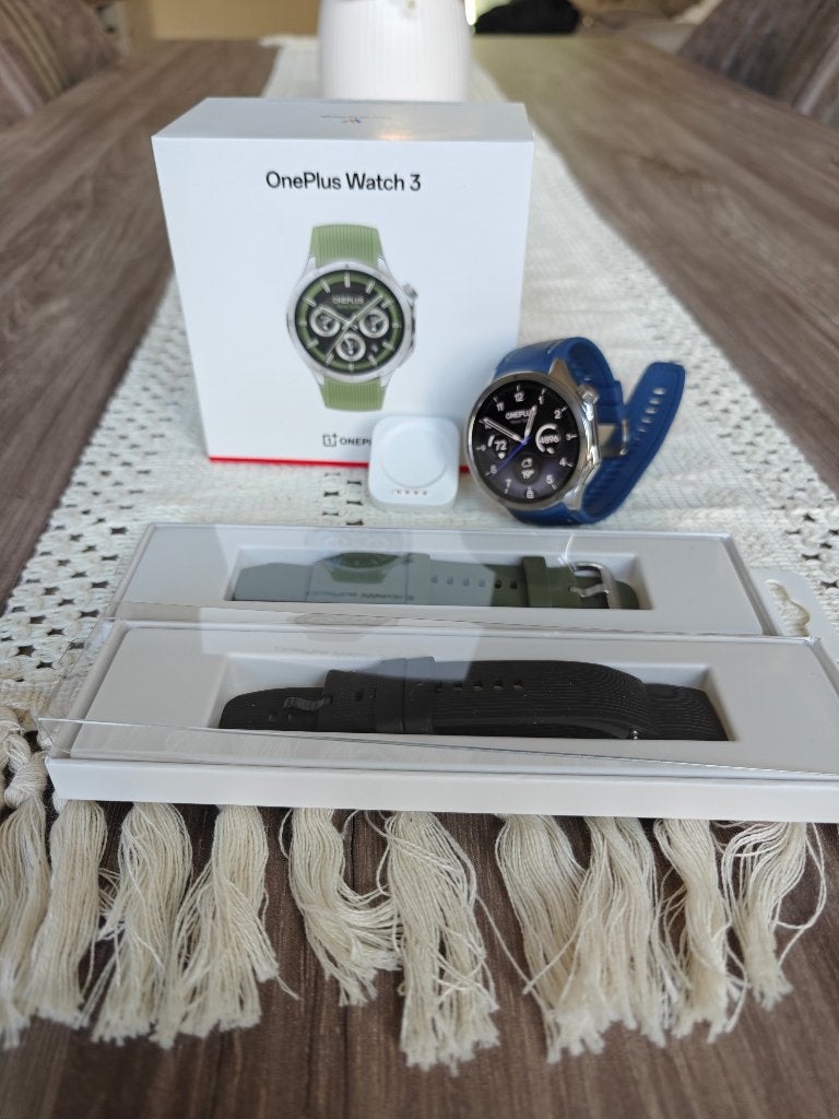 Oneplus watch 3 46 mm titane excellent état, Oneplus, Comme neuf, Enlèvement, Argent