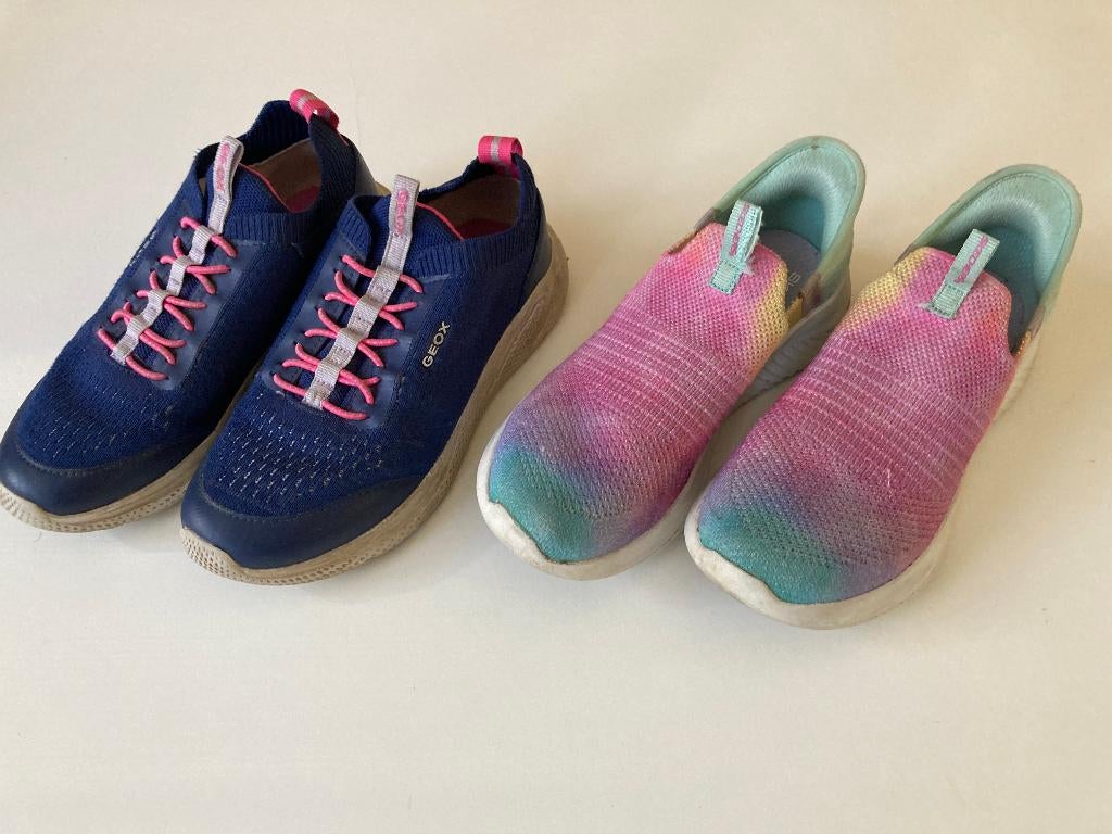 chaussures filles (pointure 33) - Geox/Skechers lot de 2, Ophalen, Gebruikt, Meisje, Schoenen