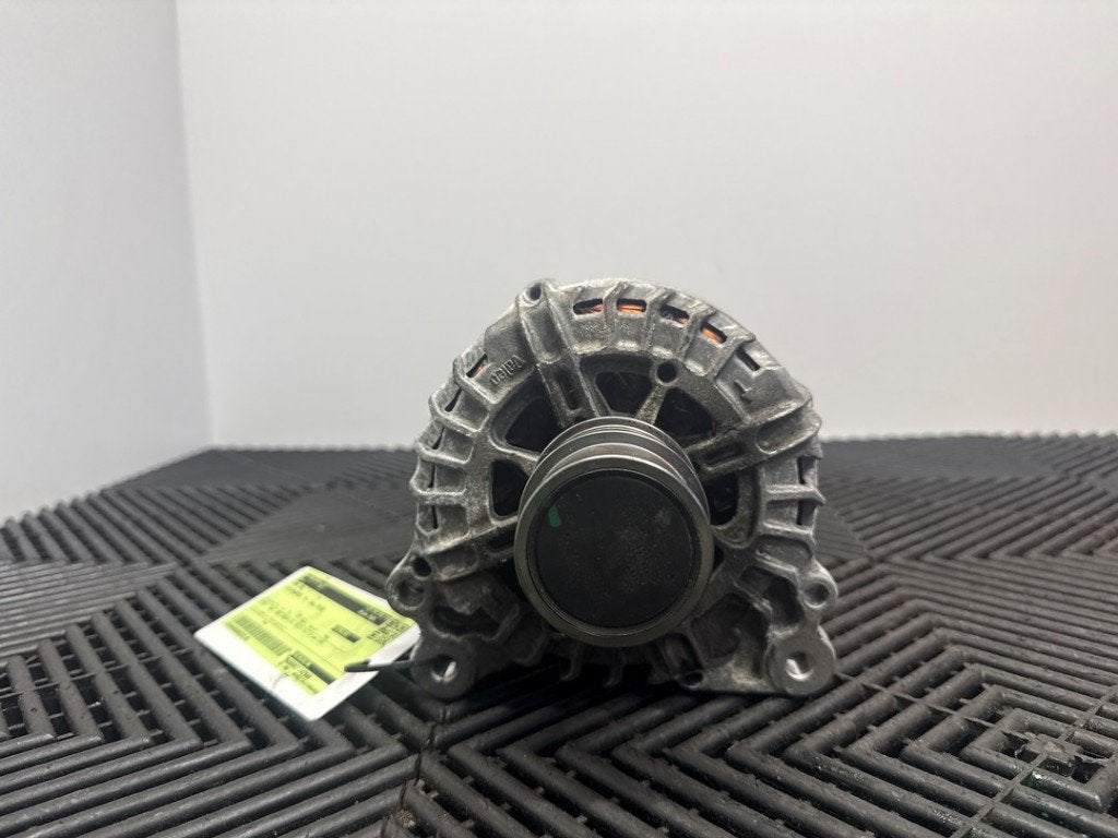 ALTERNATEUR V-Snaar Golf Sportsvan (AUVS) (|04C903023K|), Autos : Pièces & Accessoires, Volkswagen, Valeo, Utilisé, 100, rue de Courcelles
75017  Paris, FR