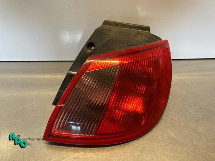 Feu arrière droit d'un Mitsubishi Colt (Colt 04-), -, 3 mois de garantie, Utilisé, Mitsubishi