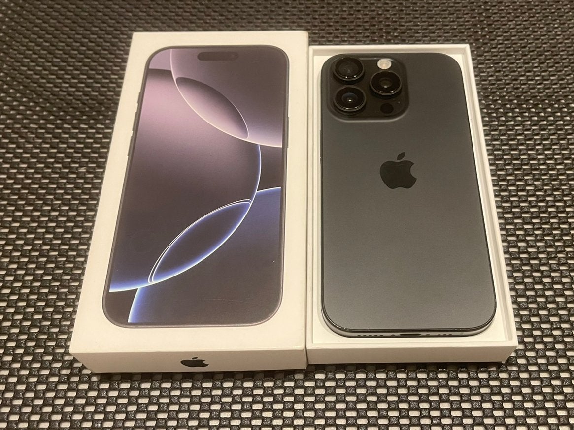 Apple iPhone 16 Pro 128 Go | Batt à 100 % | À partir de 499€, IPhone 16 Pro, 128 GB, Enlèvement ou Envoi, Comme neuf