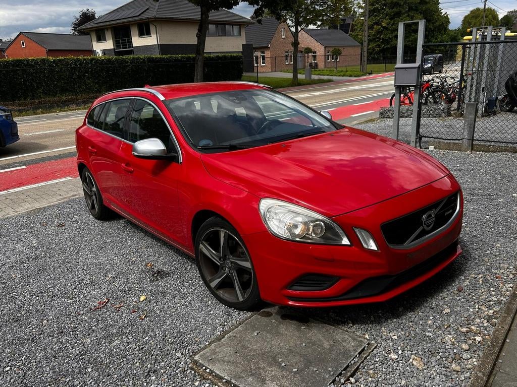 Volvo V60 T3 Essence — R-Design — 2014, Euro 5, Achat, Entreprise, V60