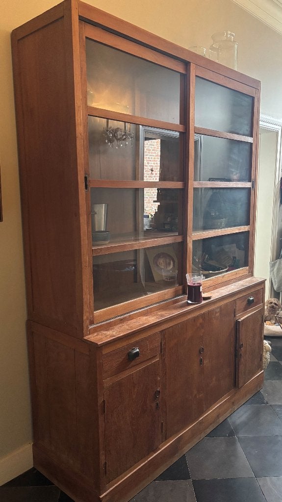 Grote buffet / vitrine / servies kast, Ophalen