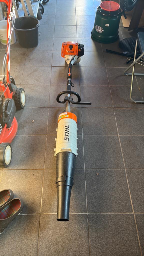 Souffleur à feuilles Stihl, Jardin & Terrasse, Enlèvement, Utilisé, Essence, Porté à la main
