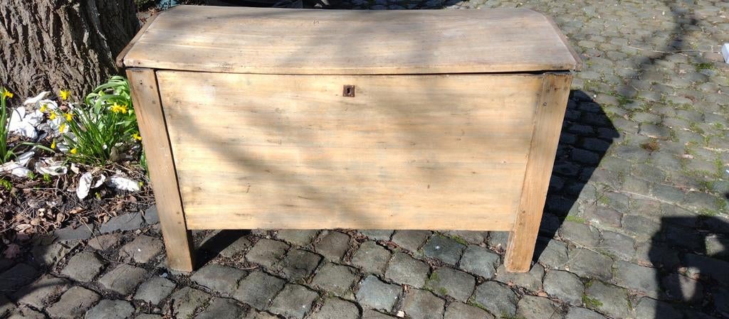 Dekenkoffer. Antiek. Hout is behandeld. Mooie staat., Ophalen