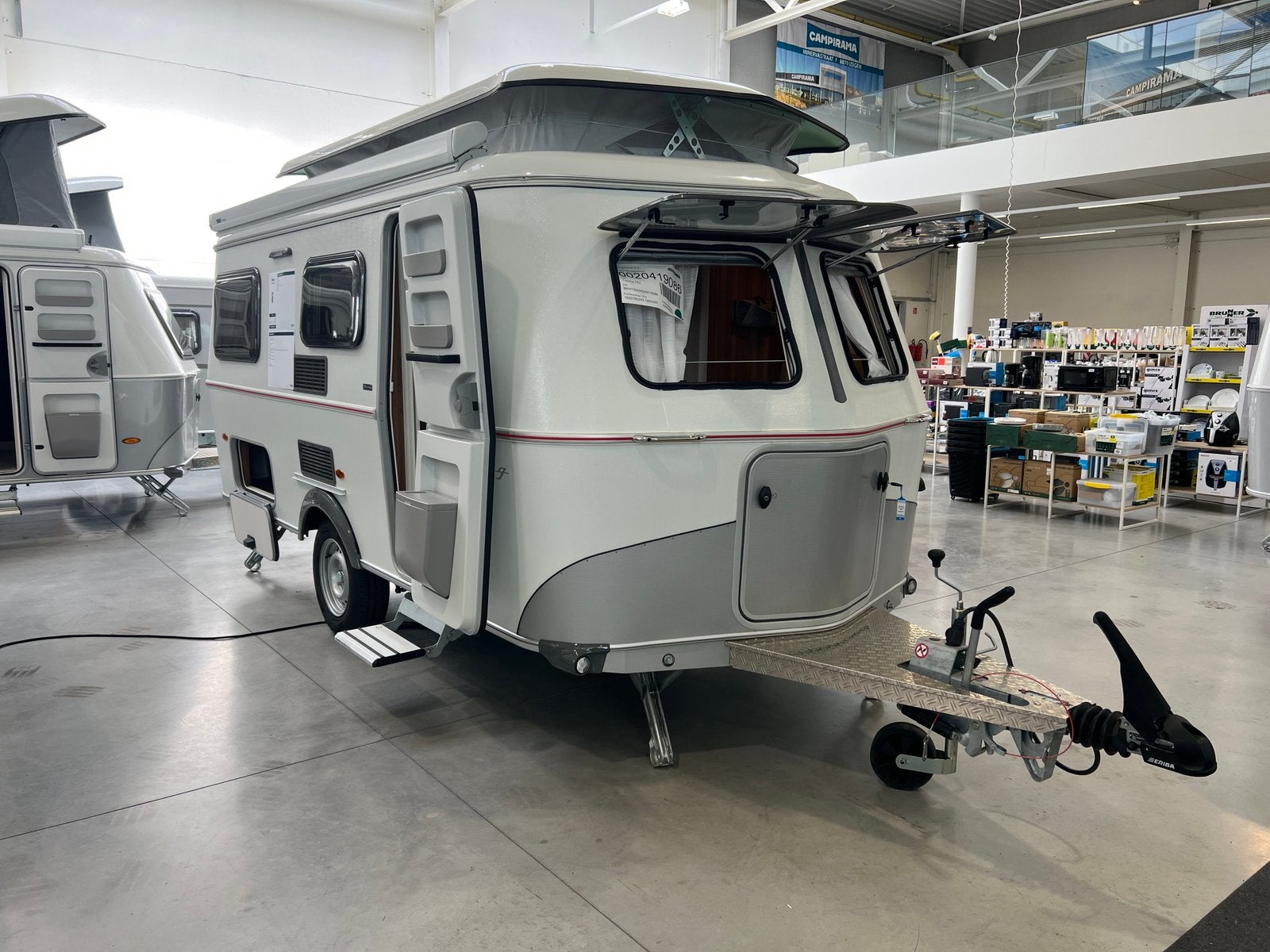 Eriba Touring 542 Legend avec lits longs, Entreprise, 5 à 6 mètres, 750 - 1000 kg, Siège standard