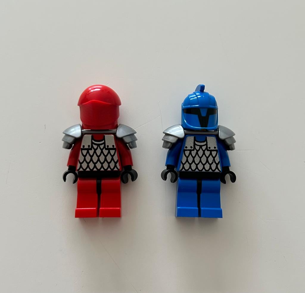 Minifig Lego en duo de chevaliers bleu/rouge, Lego, Comme neuf, Minifigurine, Complet