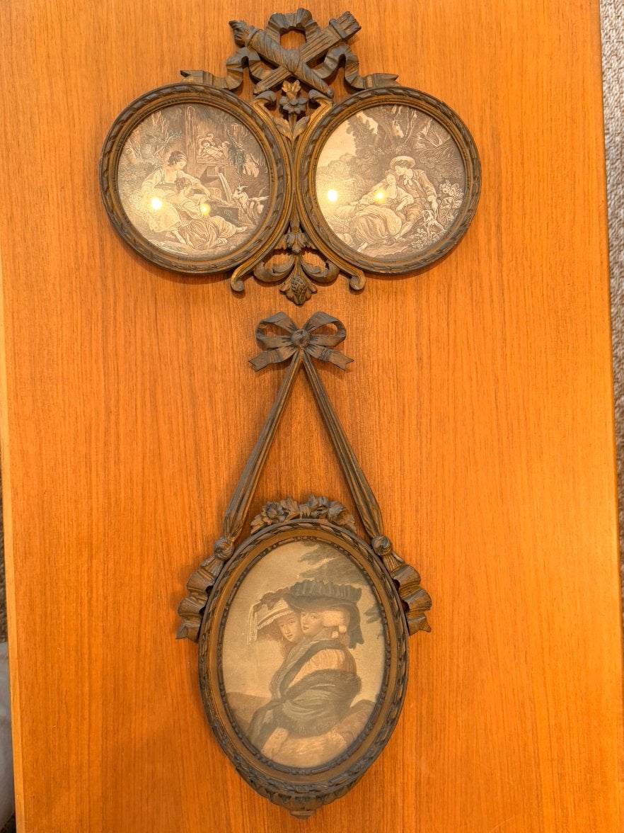 Ensemble de deux cadres porte-gravures en bois sculpté, Enlèvement ou Envoi, Comme neuf, Bois