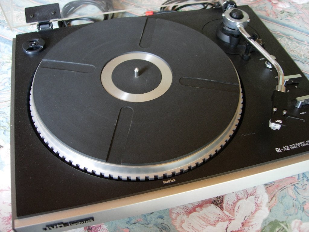 JVC QL-A2 à réparer sans Cellule, TV, Hi-fi & Vidéo, Tourne-disques, Enlèvement, Ne fonctionne pas