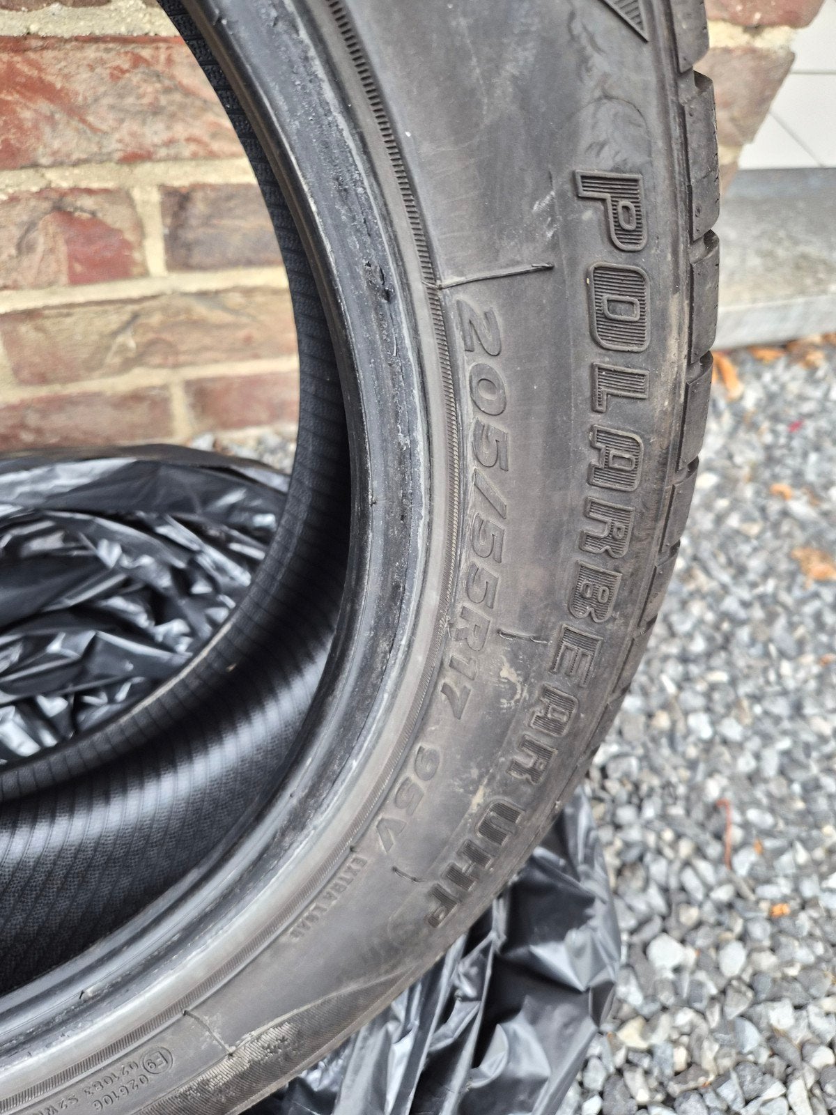 4 Pneus hiver 205/55/17 R17 95V, Enlèvement