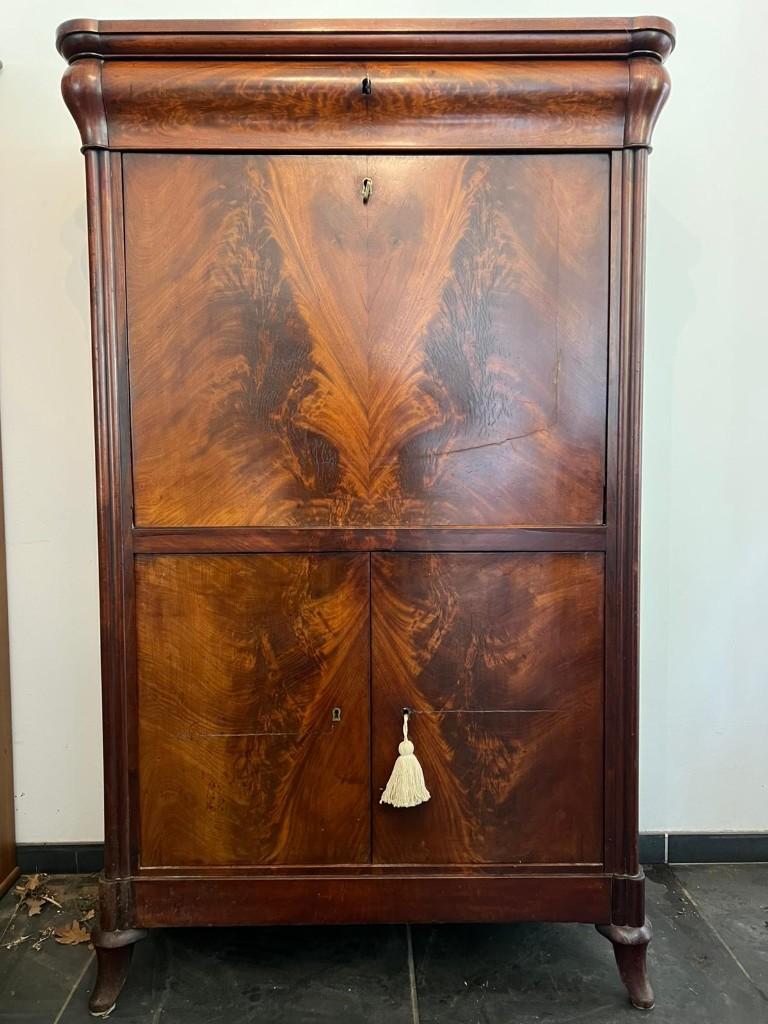 Antieke notenhouten secretaire 160 cm hoog houten kast, Antiek en Kunst, Antiek | Meubels | Kasten, Ophalen