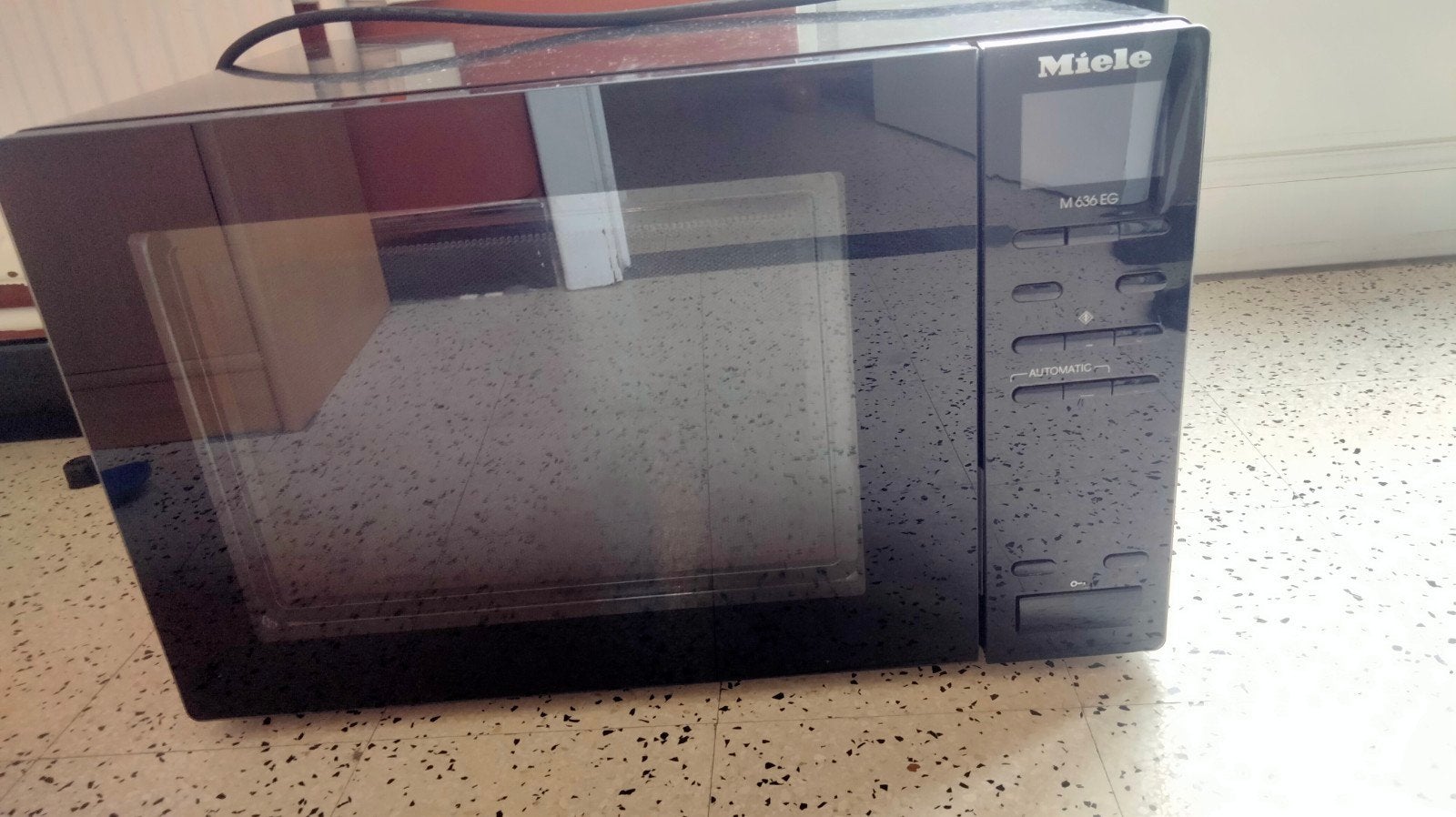 Miele Microgolfoven M636 EG, Elektronische apparatuur, Microgolfovens, Ophalen, Grill, Zo goed als nieuw, Draaiplateau