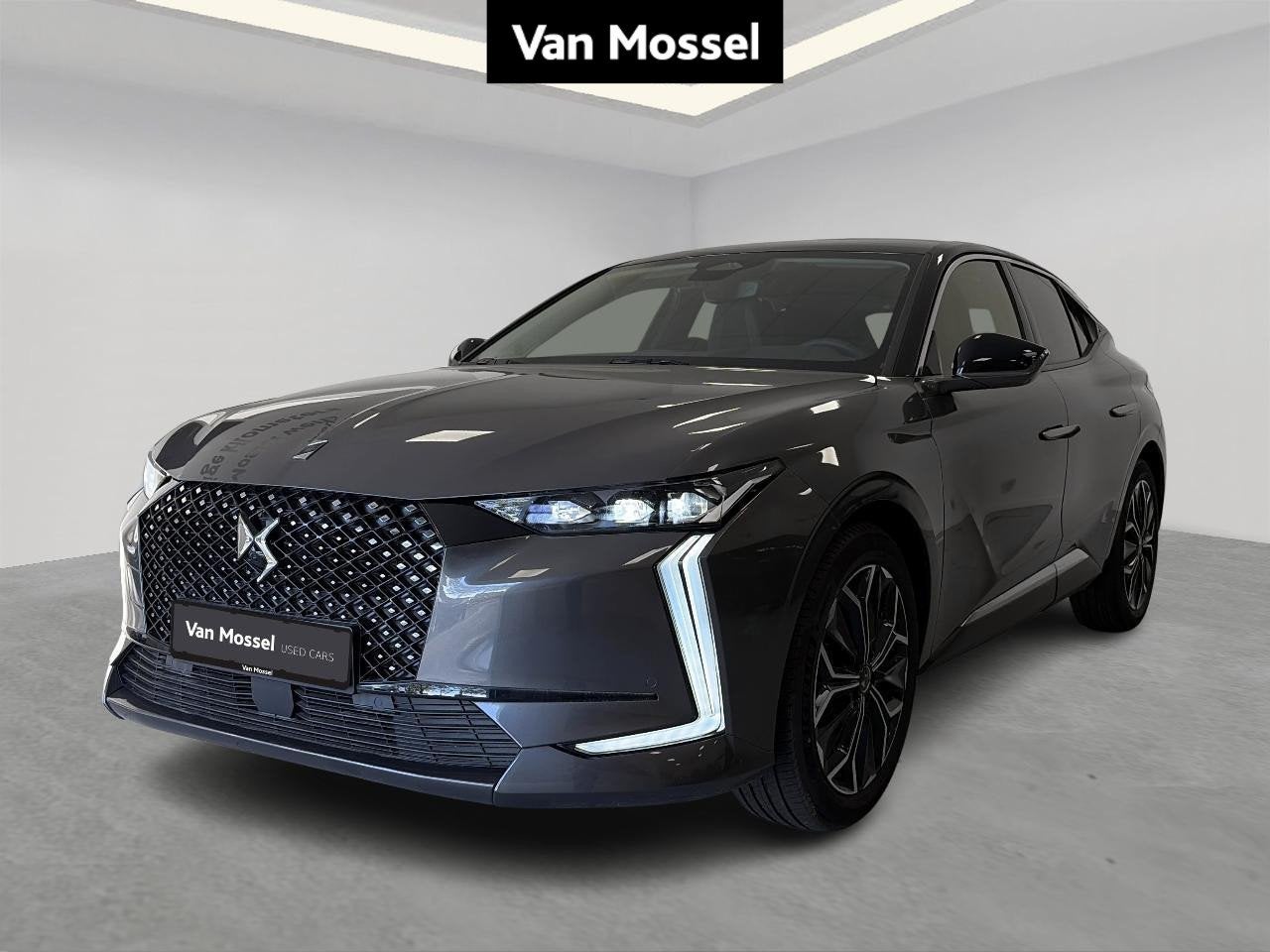 DS DS 4 HYBRID 145 Auto Etoile, Auto's, 116 g/km, Gebruikt, https://public.car-pass.be/vhr/b18ba1d4-d725-4cca-ad36-303250e8b73c