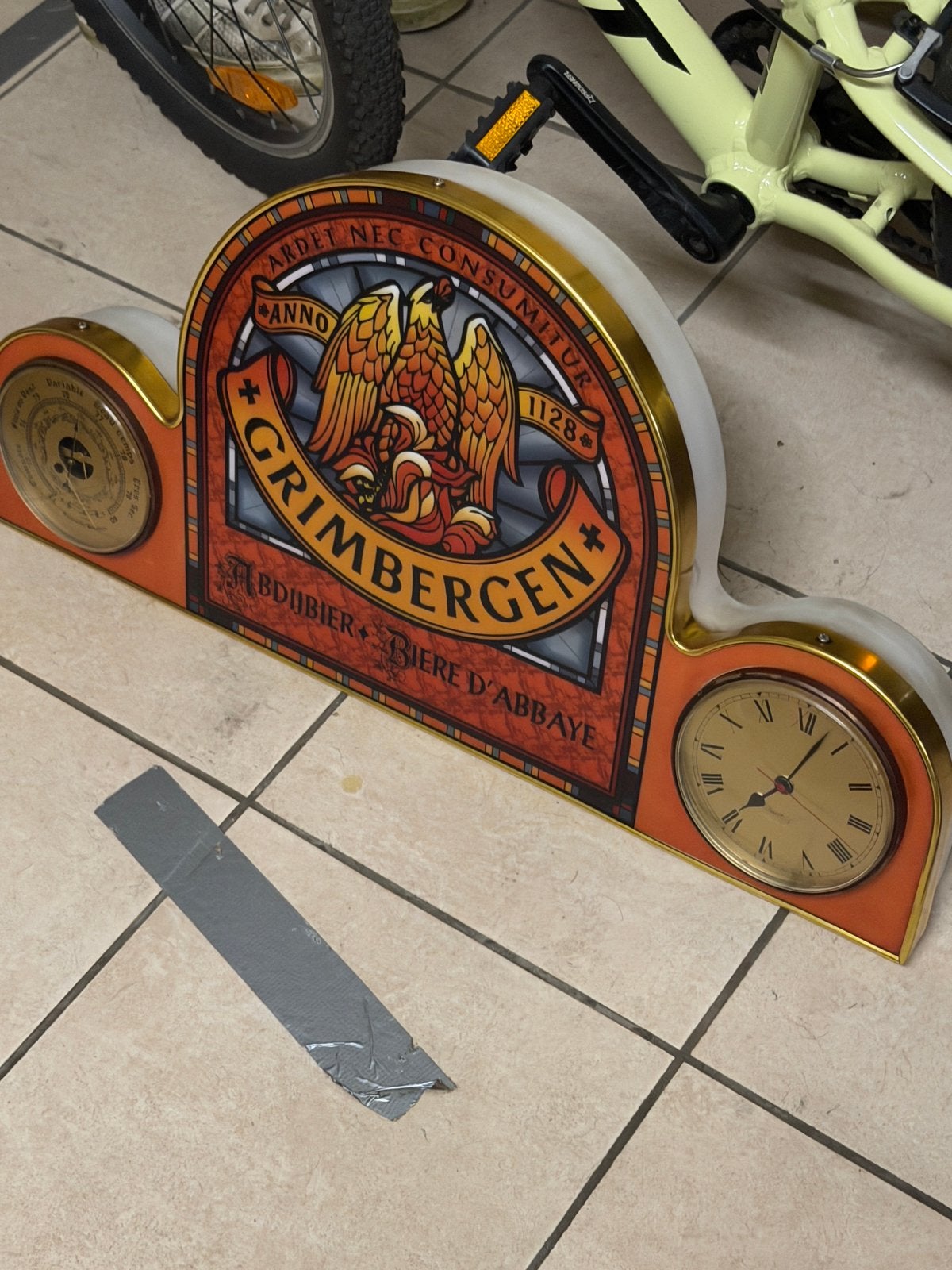 Grimbergen verlichting wandklok/barometer, Verzamelen, Biermerken, Ophalen, Gebruikt, Reclamebord, Plaat of Schild, Overige merken