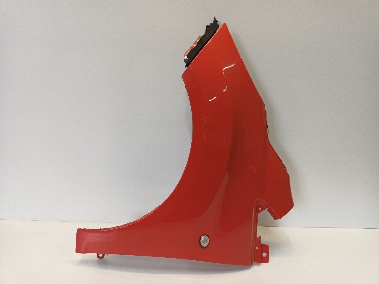 Spatbord links voor Ford Ka, Onderdelen@venauto.nl, Van der Ven Autorecycling B.V., Gebruikt, Ettenseweg 76, 4706 PB Roosendaal, The Netherlands