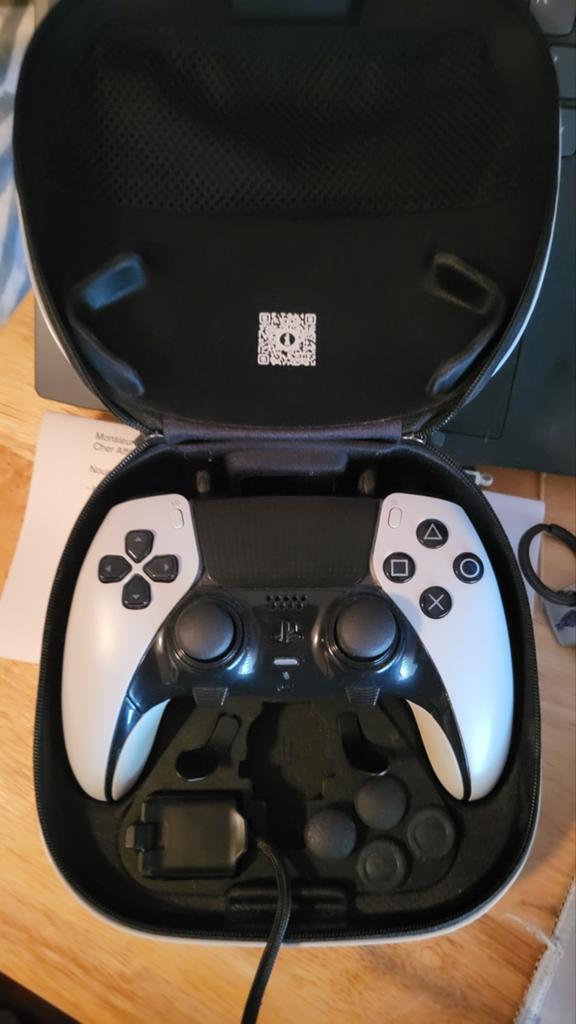 Manette/Controller DualSense Edge (PS5), Enlèvement