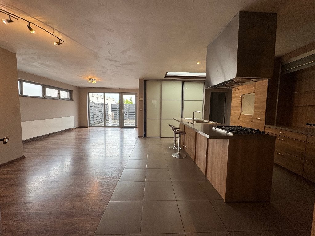 TE HUUR: Gerenoveerde BENEDENVERDIEPING (4 slpks-2badk-epcB), Immo, 50 m² of meer, Provincie Antwerpen