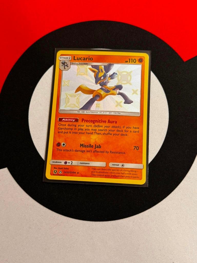 Pokémon - Hidden Fates - Lucario (SV22/SV94) - NM, Hobby en Vrije tijd, Verzamelkaartspellen | Pokémon, Ophalen of Verzenden, Zo goed als nieuw