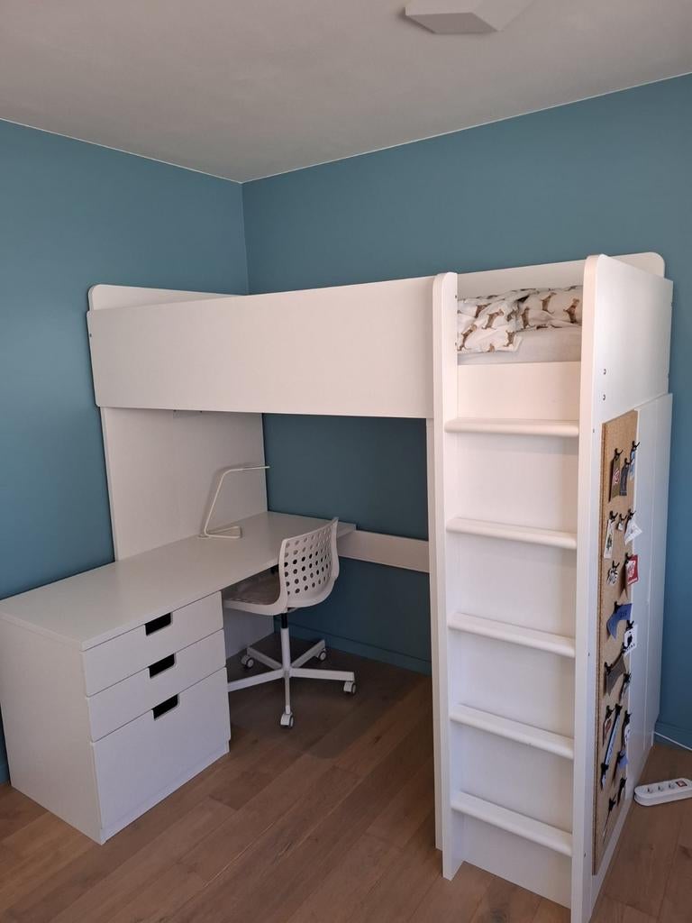 Lit mezzanine avec bureau Ikea., Enfants & Bébés, Enlèvement, Lit mezzanine