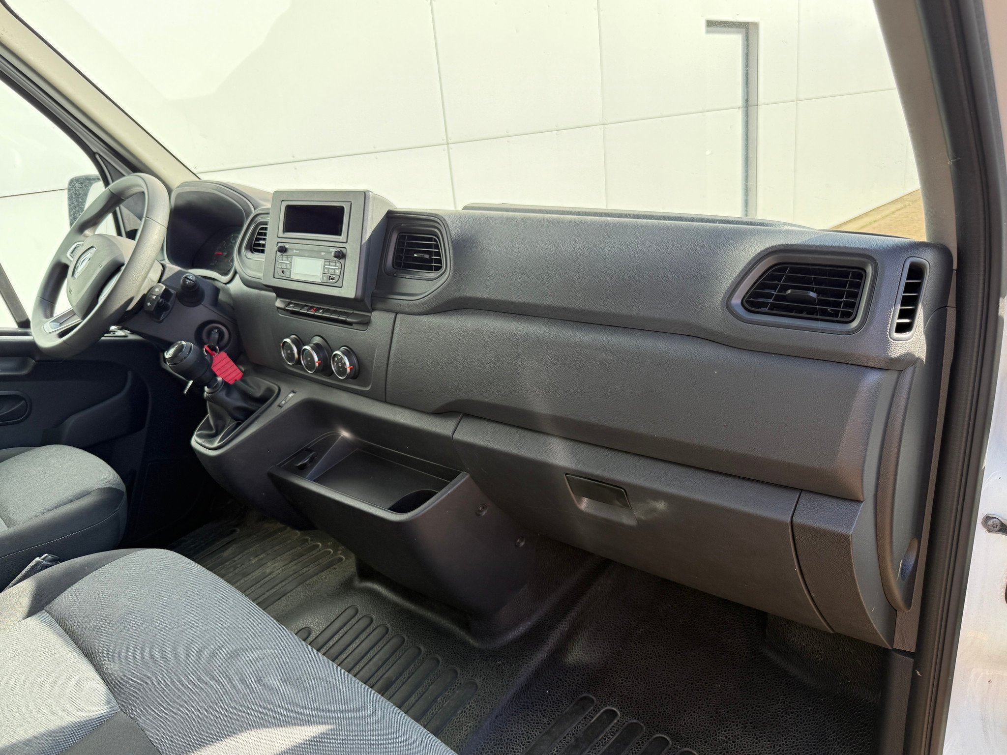 Renault Master 2.3DCi 135PK L3H3 LED Cruise Control Airco Bl, Auto's, Voorwielaandrijving, 135 pk, 0 cilinders, Gebruikt