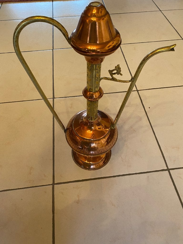 Cruche en cuivre, Enlèvement, Cuivre