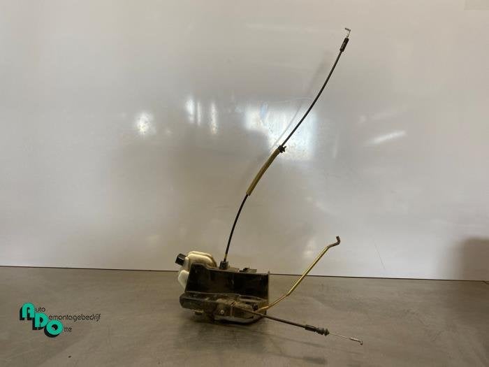 Serrure portière mécanique 4portes avant gauche d'un Mitsu, -, 3 mois de garantie, Utilisé, Mitsubishi