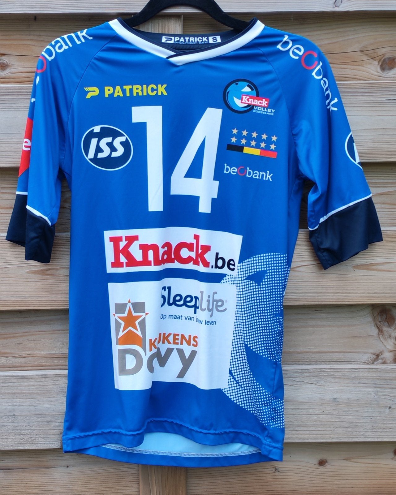 2015 knack Roeselare nummer 14 maat S

volleybal, Ophalen of Verzenden, Shirt