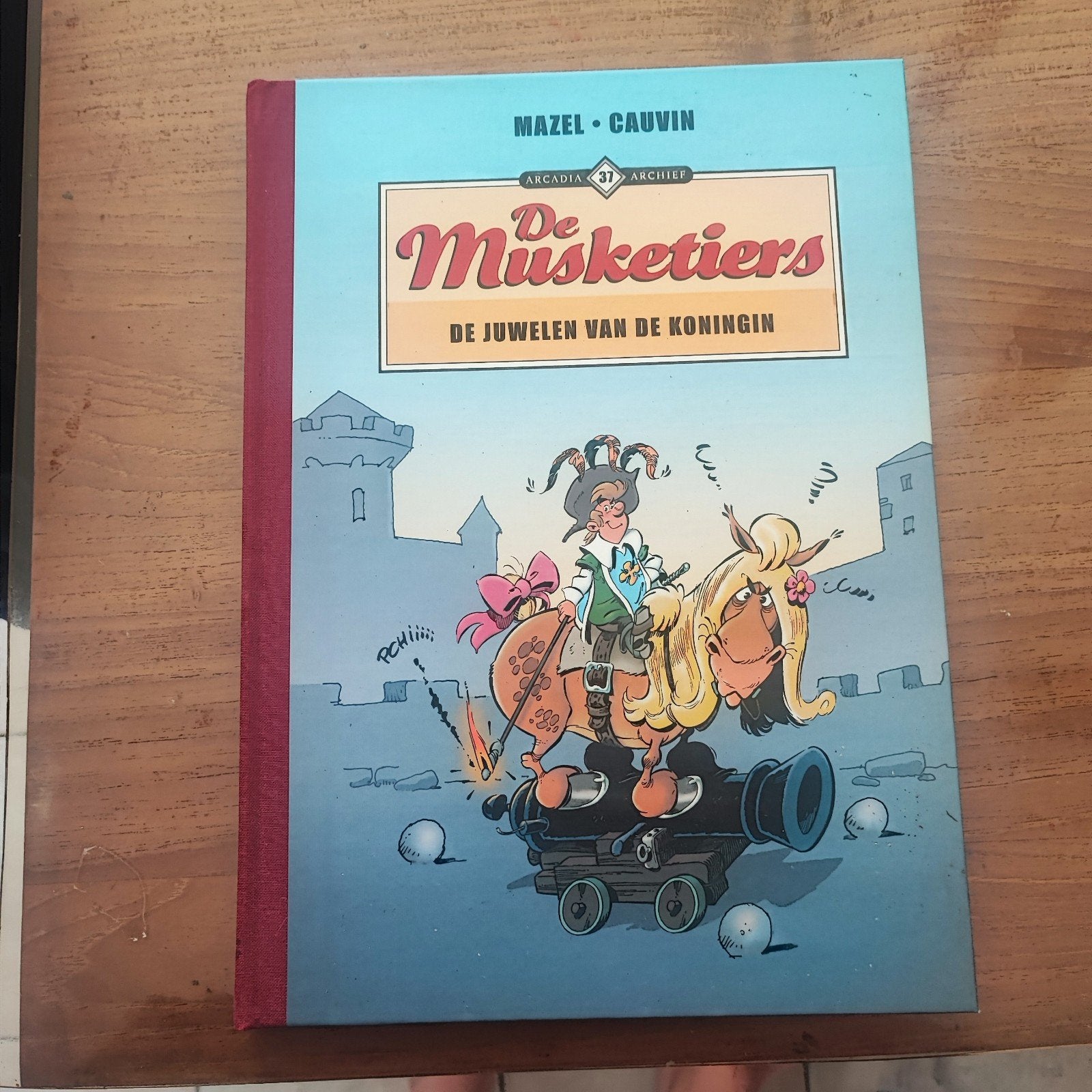 mazel cauvin 37 de juwelen van de koninginHC, Ophalen of Verzenden